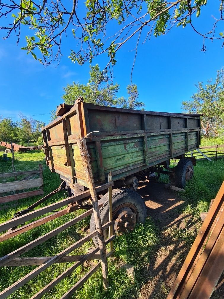 Remorcă tractor auto cu roata a 5a