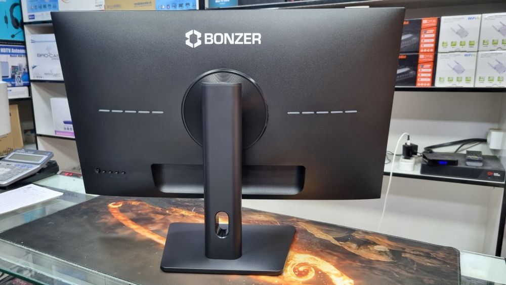 Bonzer manitor 27 dyum