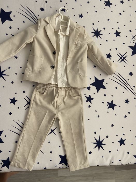 Costum elegant pentru baieti