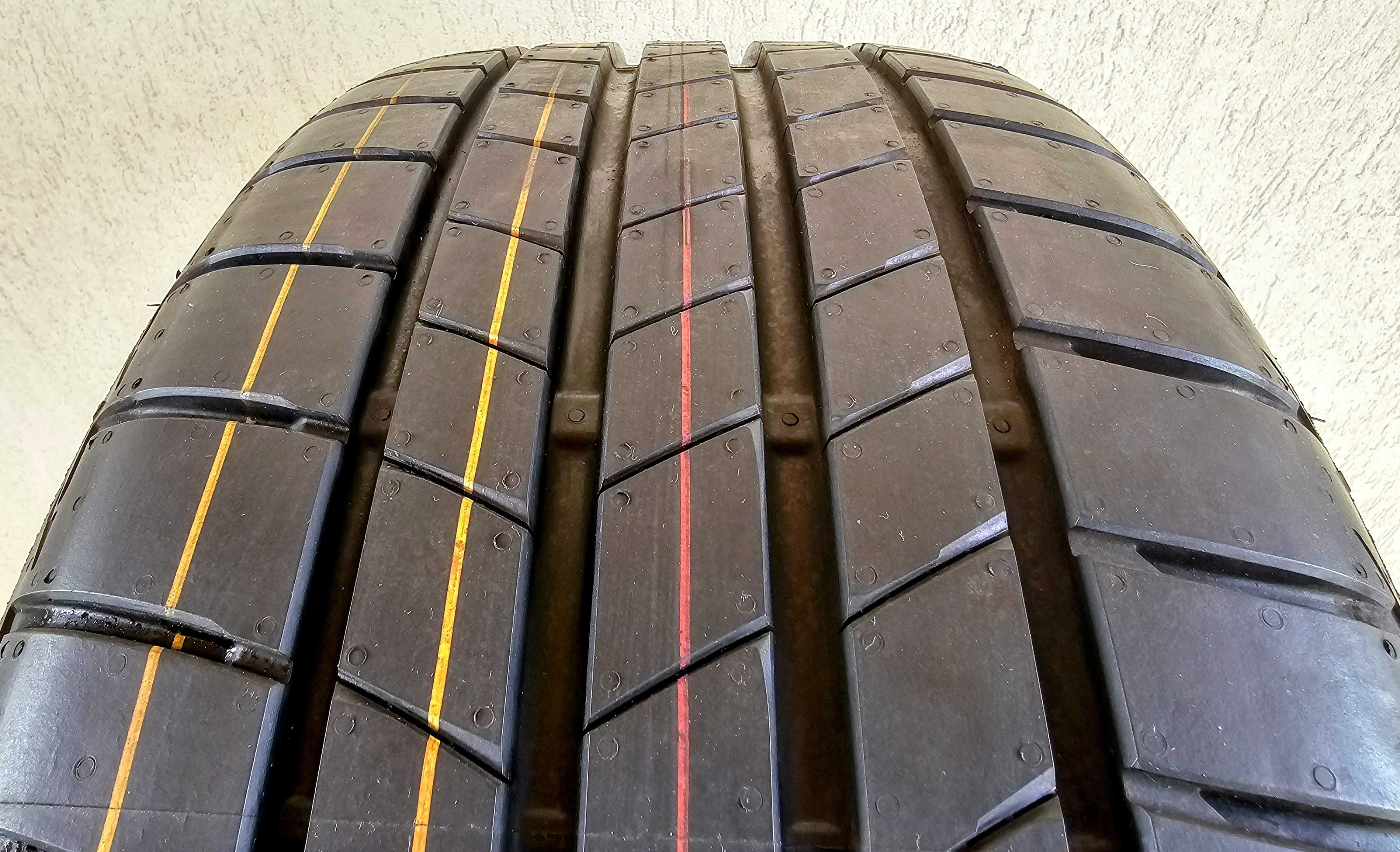 Set 4 anvelope vara BRIDGESTONE TURANZA 225/40 R19