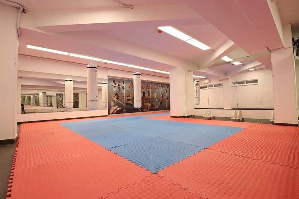 Зала за танци и спортни тренировки под наем