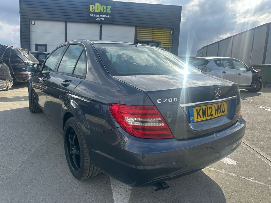 Dezmembrez / Dezmembrari / Piese / Accesorii Mercedes w204 facelift berlina 2012 gri