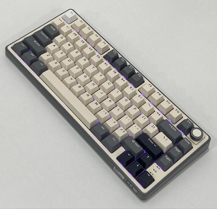 Продам механическую клавиатуру Royal Kludge R75 Pro