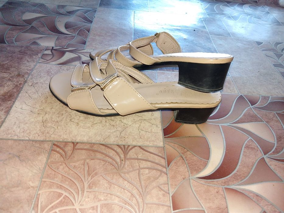 Продам Женские балетки