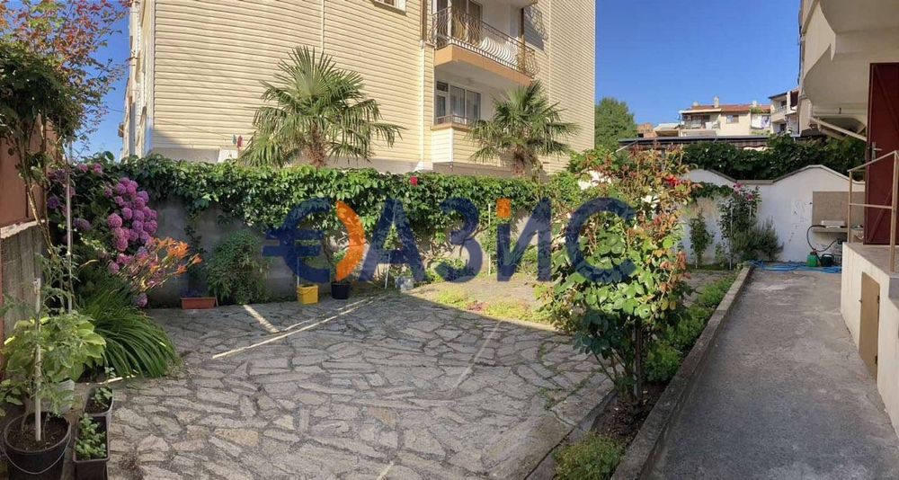 Къща за гости в гр.Приморско, 720кв. м.,