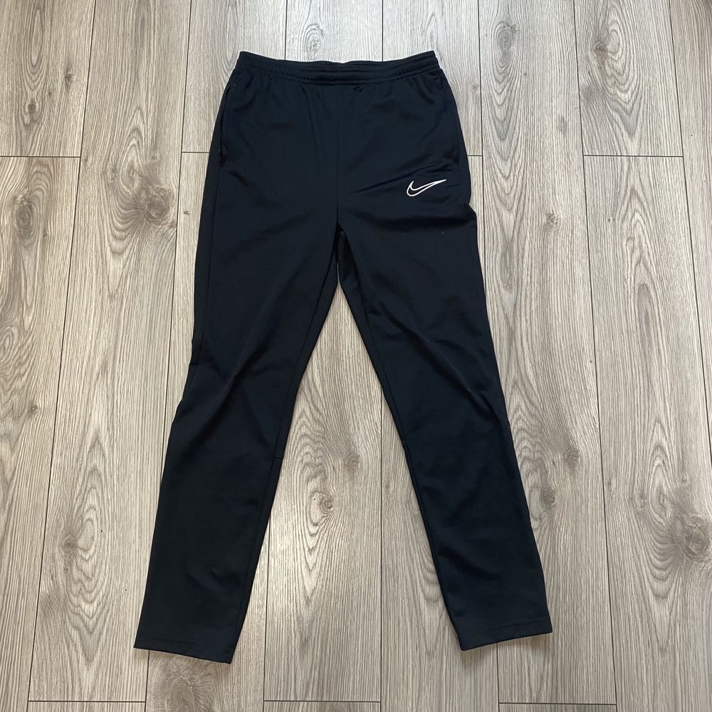 Pantaloni lungi Nike