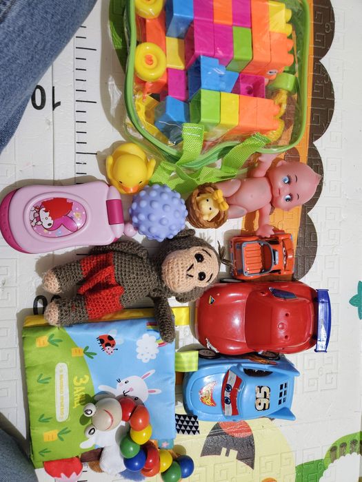 Отдам даром детские игрушки