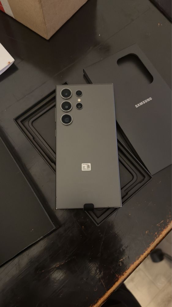 Samsung S24 Ultra Titanium Black 256gb 12gb ram