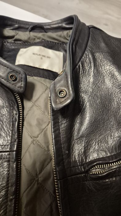 Якето е на марката Replay и е от серията "One Off II".
​Тъй като е час