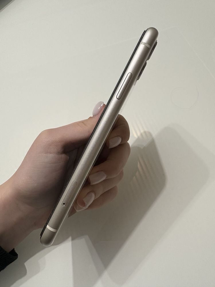 iPhone 11-64GB.