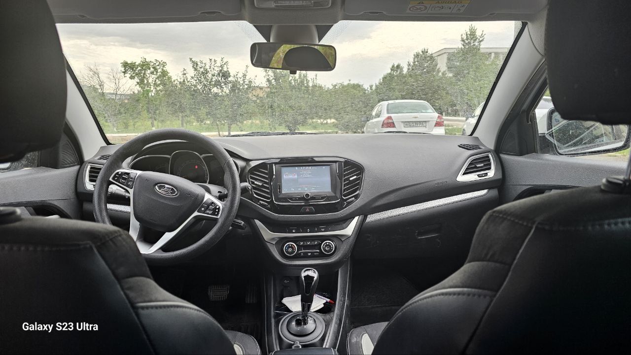 Продам машину Lada Vesta SW  Kross.