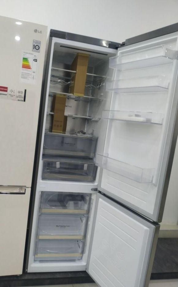Xолодильник LG модел: GC-509SMUM