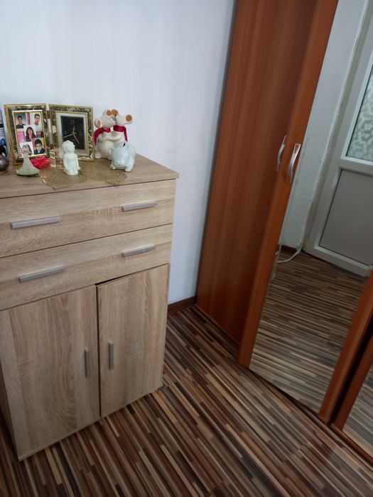 Vand apartament 2 camere