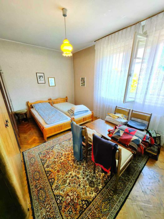 Продавам двустаен апартамент в центъра на гр. Перник ул. Кракра