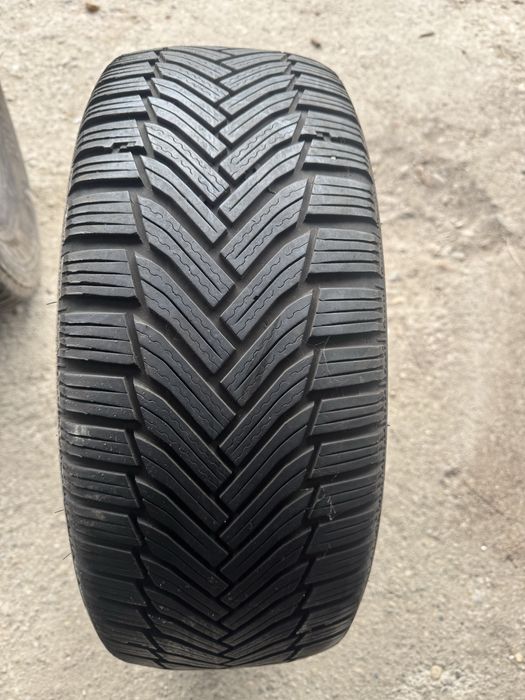 1x 225/45/17 Michelin