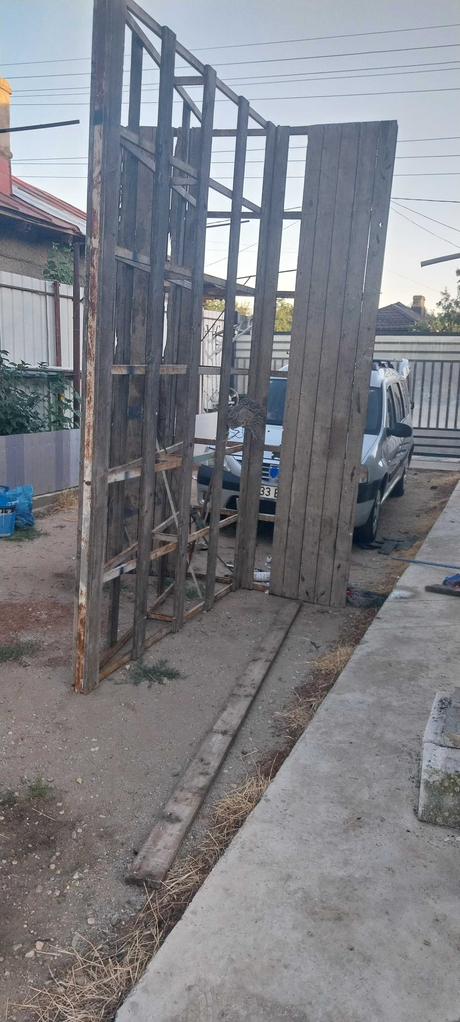 Vand rastel transport tâmplăriei si geamuri
