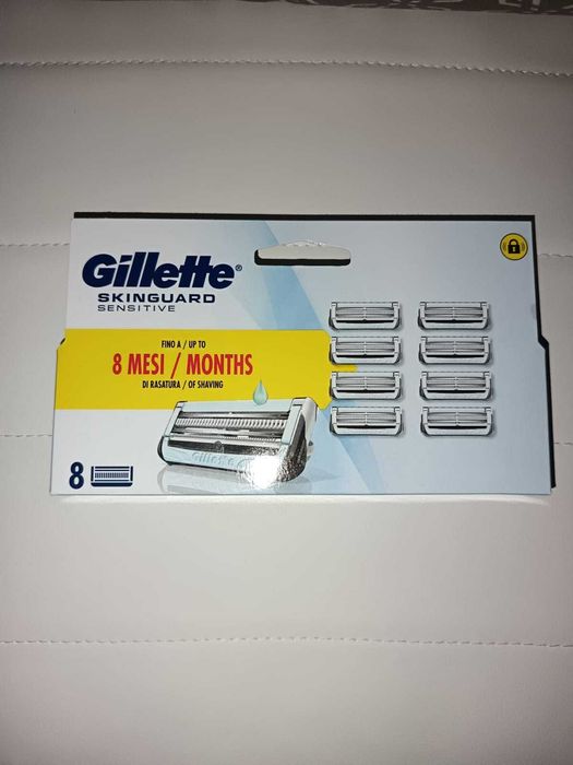 8 Lame Gillette Skinguard Sensitive