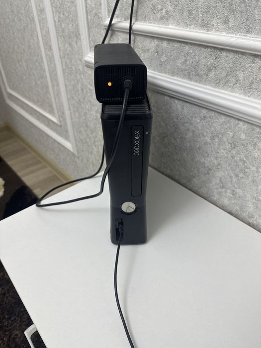 Продаю xbox360 не шумит