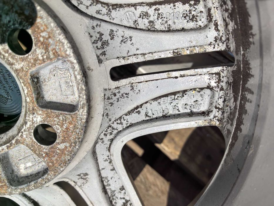 15 цола 5 х 100 мм Фолксваген / Шкода / Сеат / АУДИ - 6 Инча / ЕТ 38