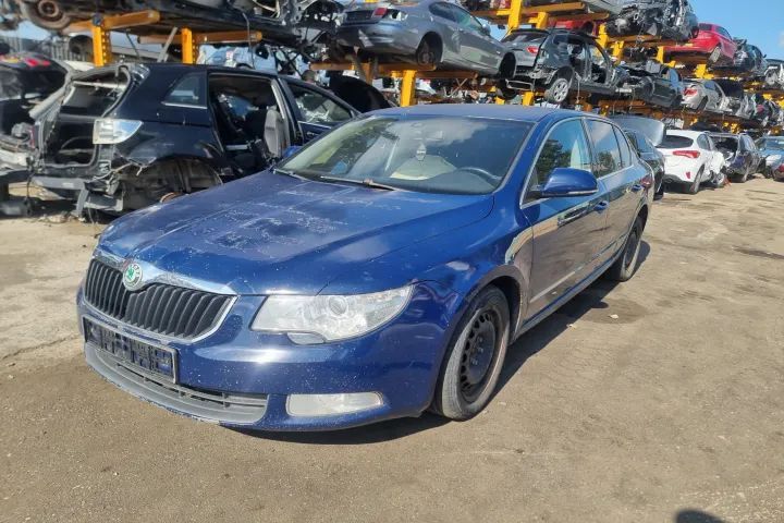 fete de usi usa  portiera stanga dreapta fata spate vas lichid parbriz expansiune compresor clima clapeta de acceleratie  Skoda Superb 2 motor 2.0tdi  BMM  Dezmembrez