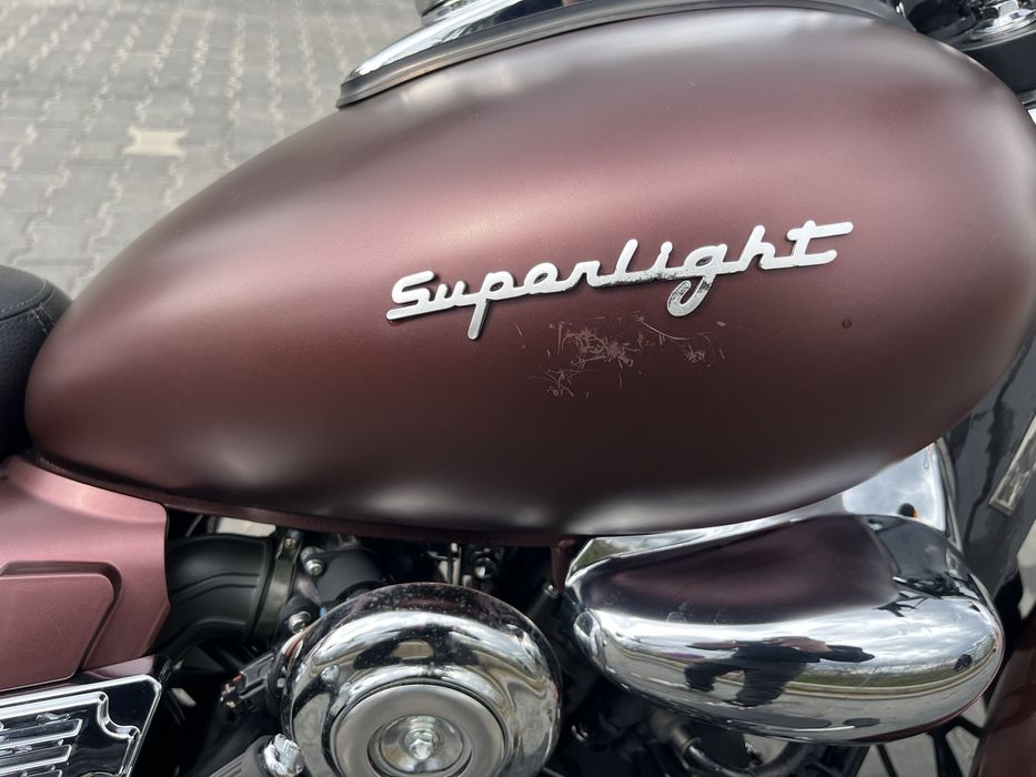 Motocicleta Keeway Superlight 125