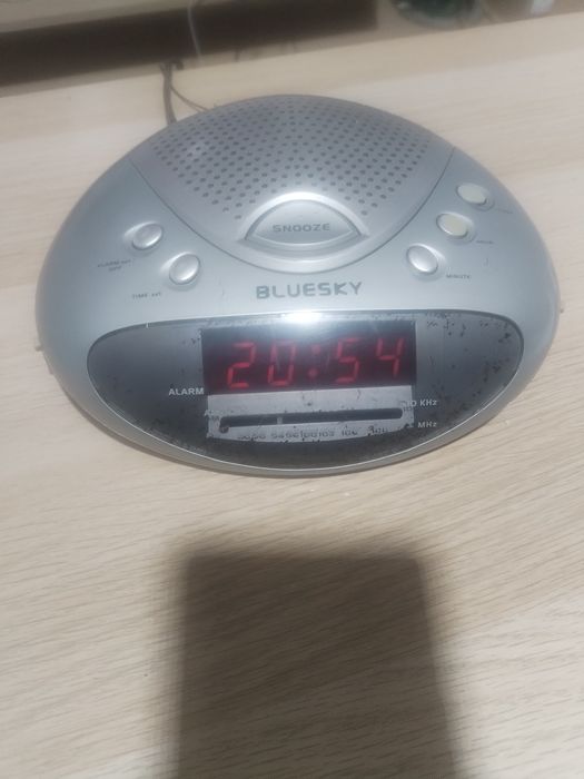 Radio clasic cu ceas