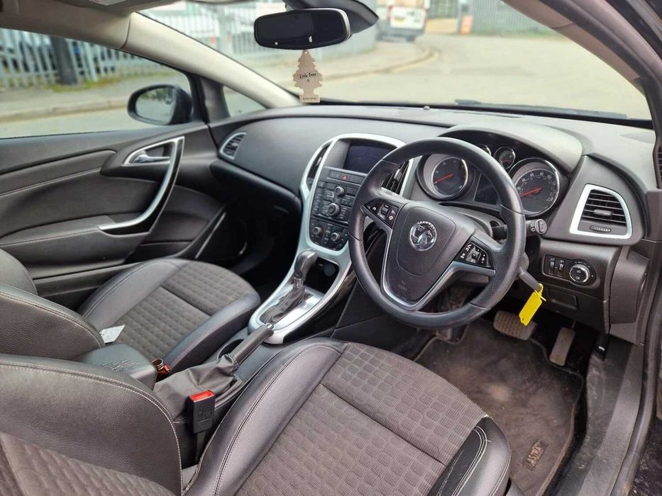 За части Opel Astra Gtc 2.0 crying 16v auto 2014