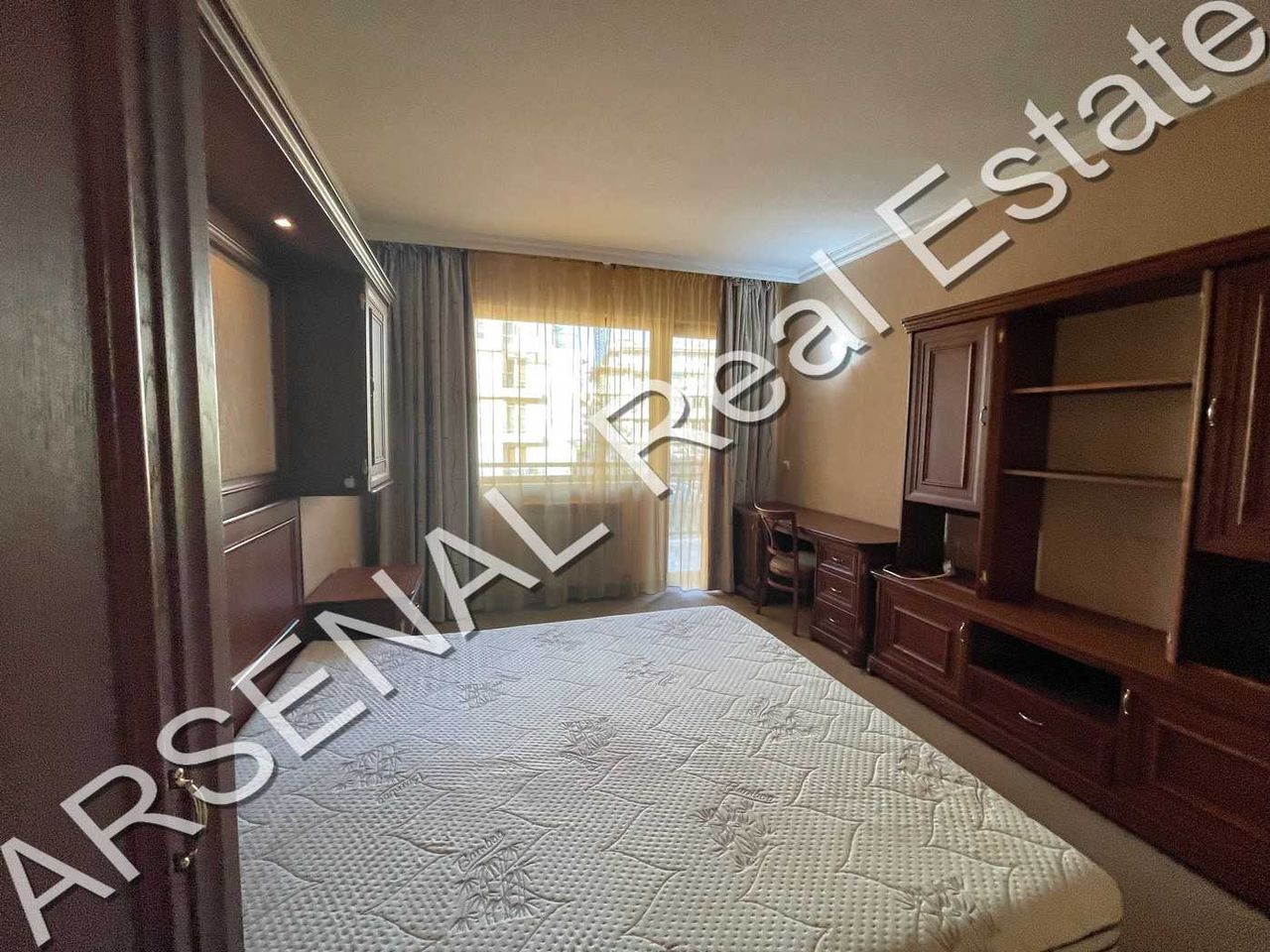 Дава се под наем Тристаен апартамент в София, Витоша - 150 кв.м за 1000 € - Снимка #7