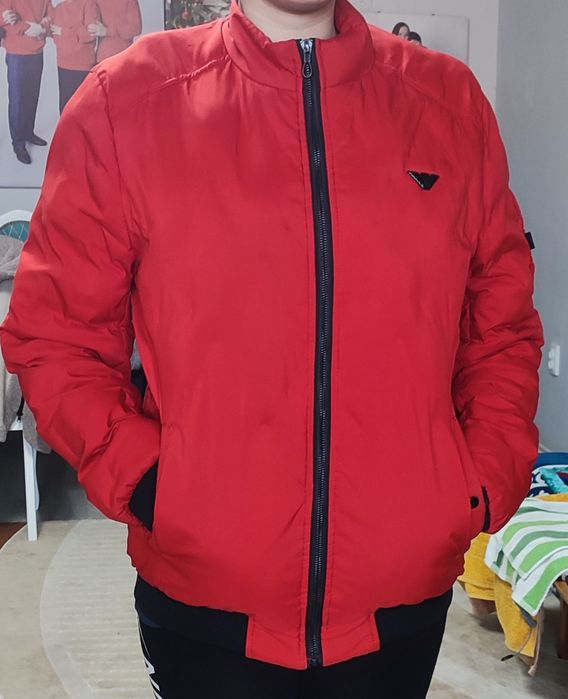 Продам мужские весенние куртки почти новые.