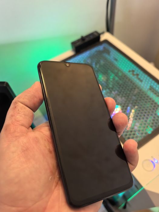 Samsung a40, 64 gb, 5.9 inch, mov reflexiv