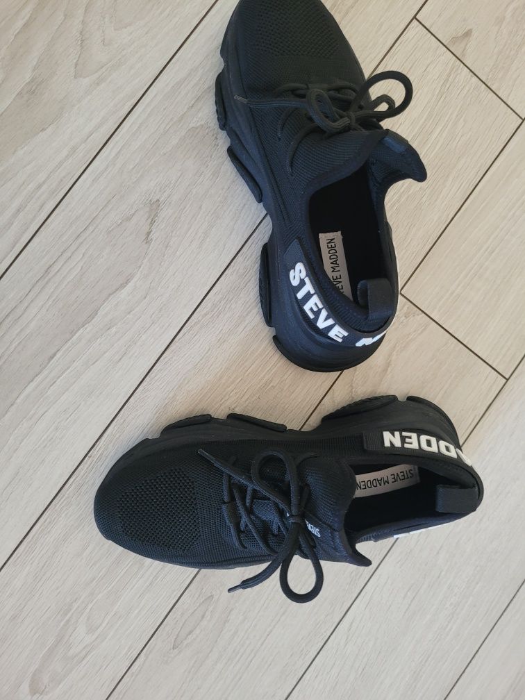 Steve Madden marime 37