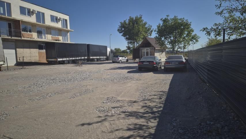 Дава се под наем Парцел в София, Република 2 - 850 кв.м за 800 € - Снимка #6