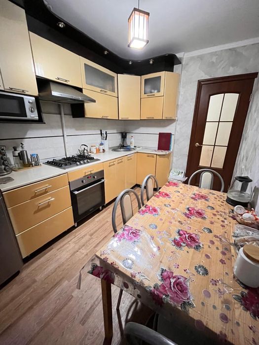 Продам кухонный гарнитур 2,6 м