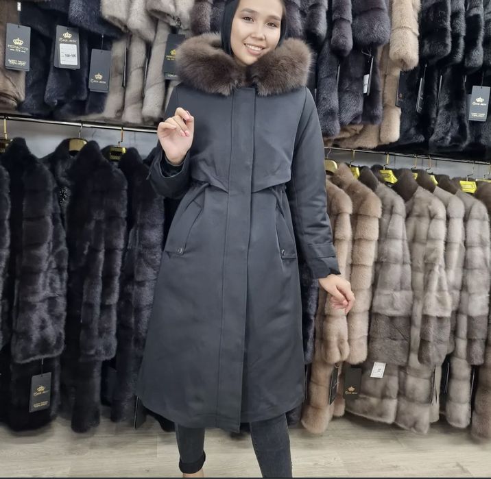 Продам парку ,в идеальном состоянии ,почти новая