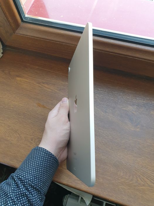 iPad Air 5 M1 ideal sotladi