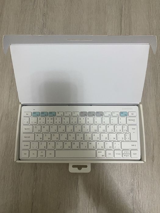 Samsung smart keyboard trio 500