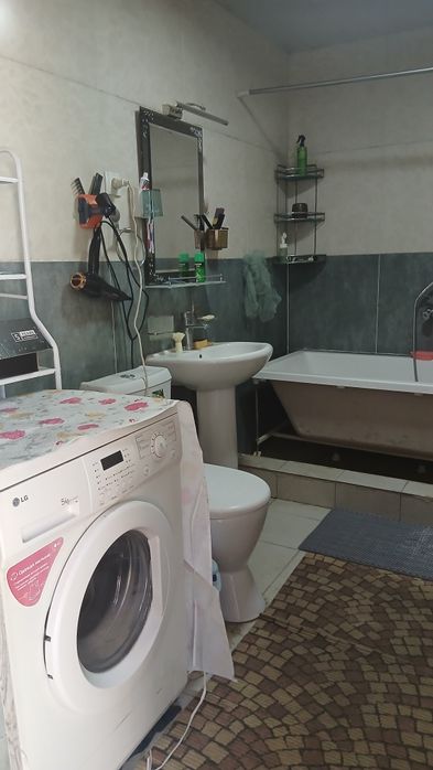 Hovli 1 hona va karidor ijaraga beriladi