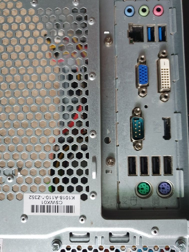 PC Workstation Fujitsu P720 i5 4590 4-8Gb Ram schimb sau dezmembrez