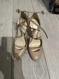 Pantofi cu toc ZARA