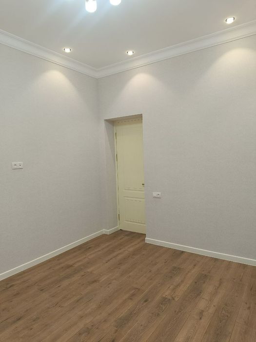 Файзли ва кўркам ховли уй сотилади.