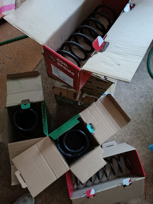 Пружини за Мазда 3 2004