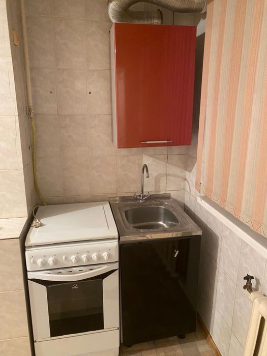 Продам газовую плиту