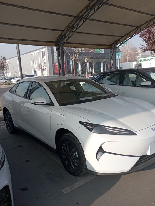 BYD E 7 Oʻzbekistonda yagona 
BYD E 7 
Yil 2025
Probeg 83
Narx 21000