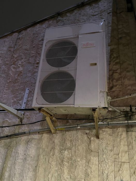 Продава се външно тяло Fujitsu – модел AOY60RBA3L