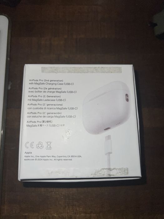 Cutie cu accesorii AirPods Pro 2nd Generation