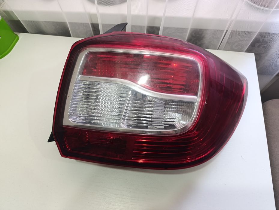 Фара правая задняя на Рено Логан 2