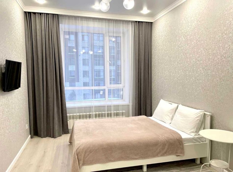 Люкс квартира посуточно в в центре на Розыбакева Жандосова