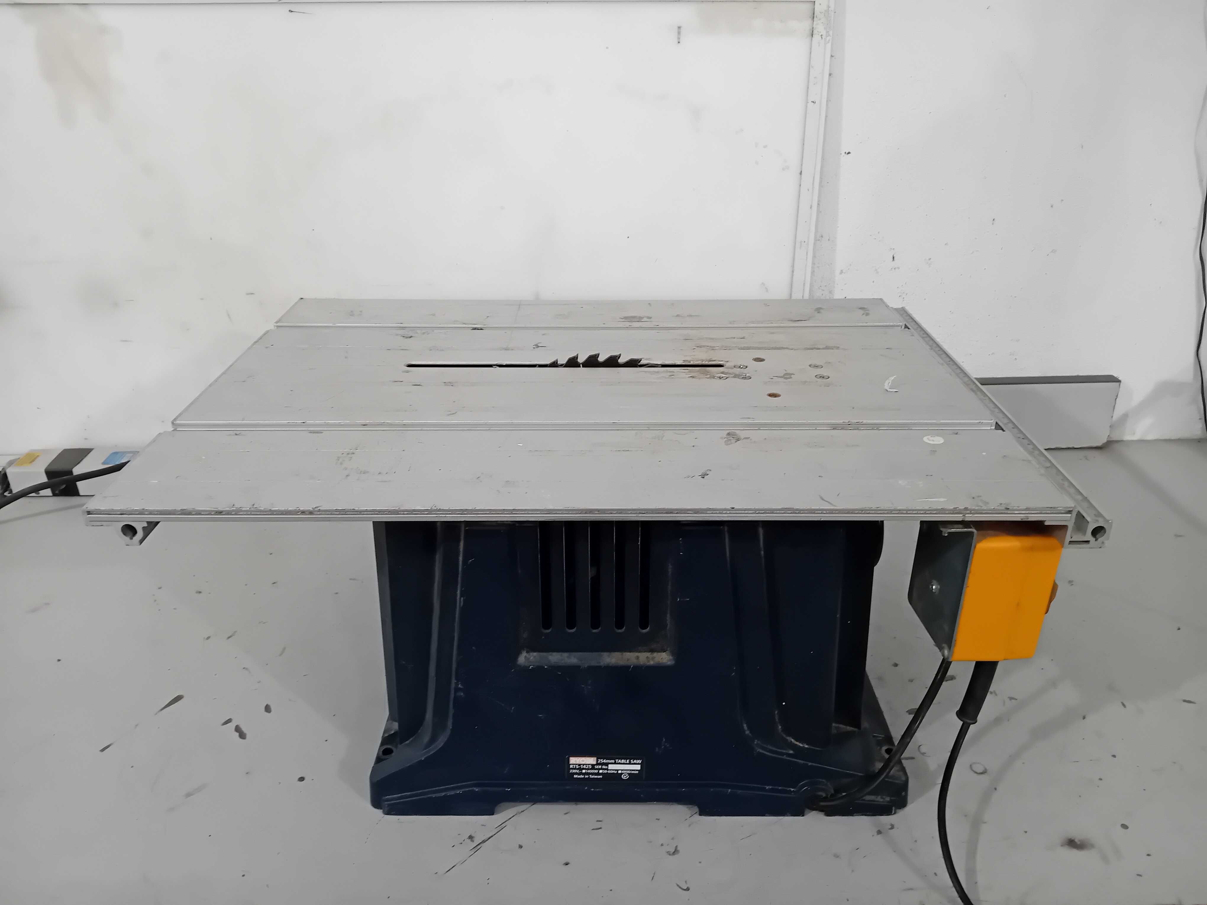 Циркуляр за дърво - Ryobi 1500 W