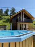 Cabana cu piscina mini incalzita !
