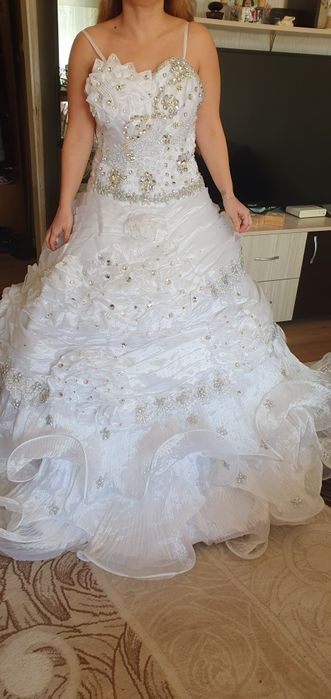 Сватбена рокляяя